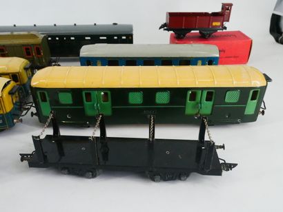 Lot including:
- Two Pullman JEP Unis France...