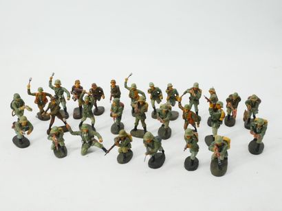 ELASTOLIN (Germany) :
Set of 28 figures in...