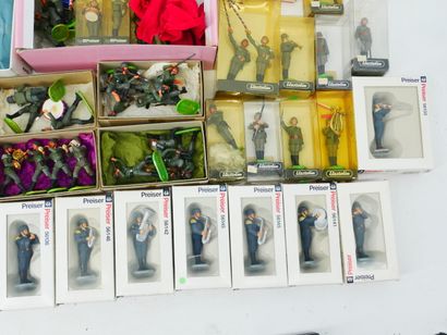 ELASTOLIN (Germany):
Set of 70 (approx.)...