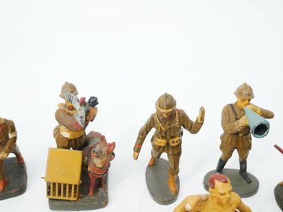 ELASTOLIN (Germany):
Set of 28 painted composition...