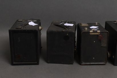 Set of five Box cameras :
- CORONET Fildia
-...