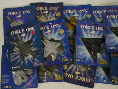 ERTL (USA) : 
Important lot de 45 avions...