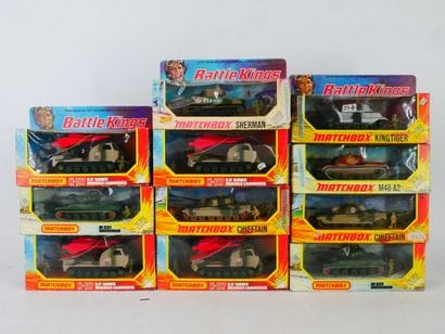 MATCHBOX : 
Ensemble de 14 véhicules militaires...