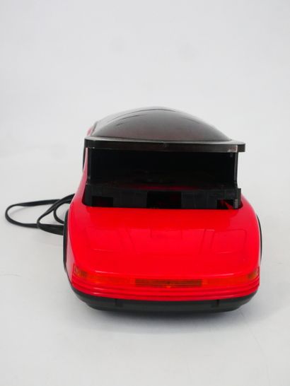 Lot including:
- 1 ZAPP BRANNIGAN SPACE GUN,...