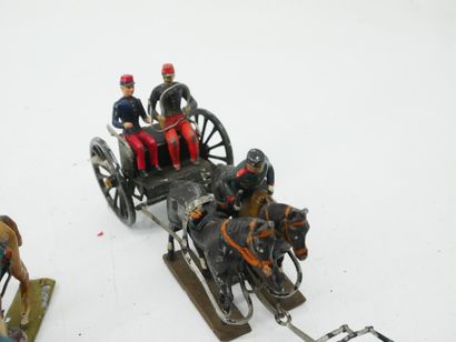 Important set of 30 painted lead soldiers:...