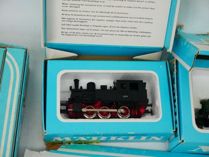 Important lot including: 
- 1 set containing...