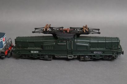 JOUEF (HO)
Two SNCF locomotives BB-12079,...