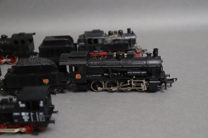 FLEISHMANN (HO)
Set of 5 steam locomotives...