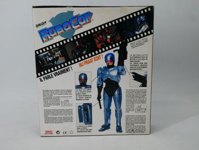 ROBOCOP 
Set includes: 
- 2 articulated figures...