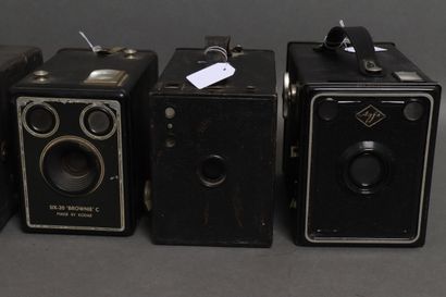 Set of five Box cameras :
- CORONET Fildia
-...