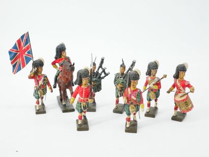 LINEOL (Germany):
Set of 8 figures in painted...