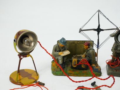 ELASTOLIN (Germany) :
Set of 8 figures in...
