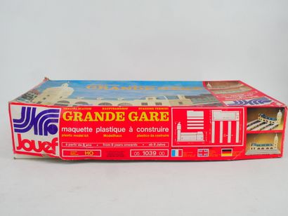 Set of model railways including: 
- 1 MARKLIN...