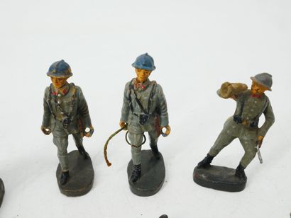 ELASTOLIN (Germany) :
Set of 8 figures in...