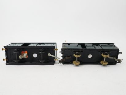 Painted metal set, including:
- 1 Grand Trunk...