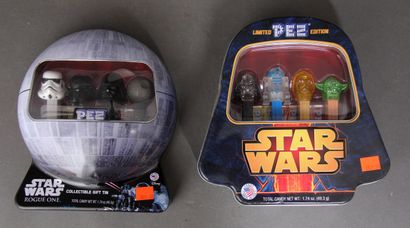 *PEZ - STAR WARS
Two metal boxes containing...