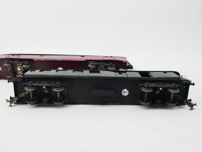 Painted metal lot, including:
- 2 SNCF side-door...