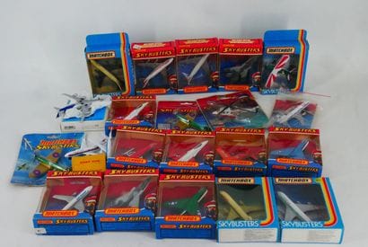 MATCHBOX :
Lot de 19 avions militaires et...