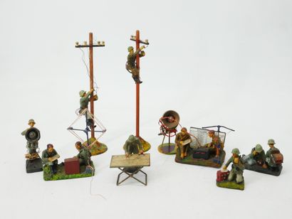ELASTOLIN (Germany):
Set of 8 painted composition...