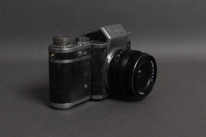 RECTAFLEX
Camera n°29065, obj. Pentacon 3.5/30
One...