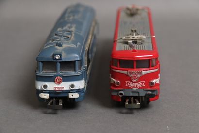 Set of 4 SNCF HO railcars: BB-9281, BB-25110,...