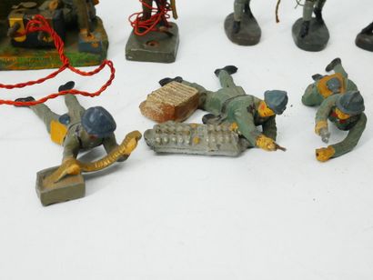 ELASTOLIN (Germany) :
Set of 8 figures in...