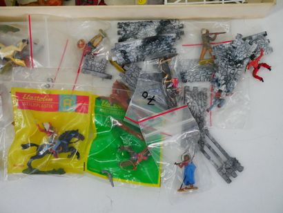 ELASTOLIN and miscellaneous :
Large lot of...