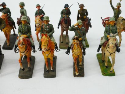 ELASTOLIN (Germany):
Set of 15 figures in...