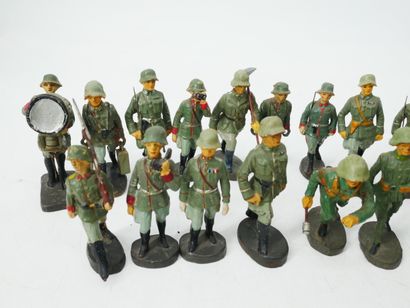 ELASTOLIN (Germany) :
Set of 28 figures in...