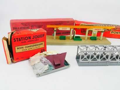 Set of model railways including: 
- 1 MARKLIN...