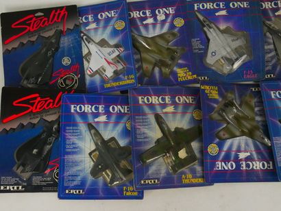 ERTL (USA) : 
Important lot de 45 avions...