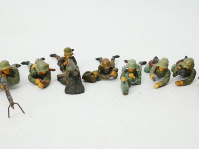 ELASTOLIN (Germany) :
Set of 15 figures in...
