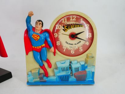 SUPERMAN 
Lot including:
- 1 bakelite alarm...