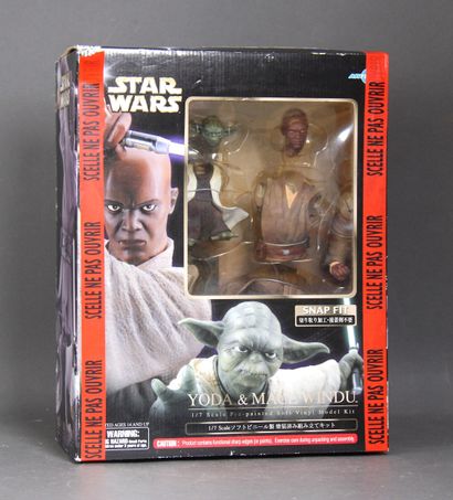 *KOTOBUKIYA - STAR WARS
Two vinyl figurines...
