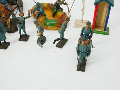 LINEOL (Germany):
Set of figures in painted...