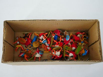 ELASTOLIN Germany:
Lot of painted plastic...