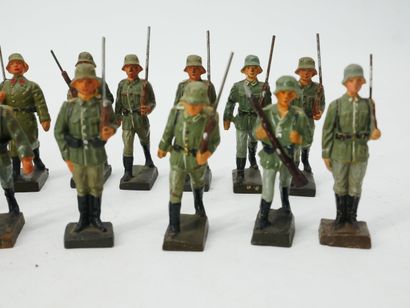 LINEOL (Germany):
Set of 23 figures in painted...