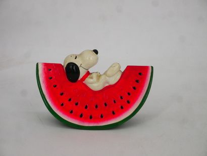 SNOOPY: 
Lot including:
- 1 ceramic piggy...