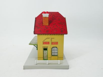 HORNBY :
Set includes:
- A Windsor station...