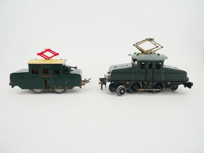 Lot including : 
- 1 JEP Unis France locomotive...