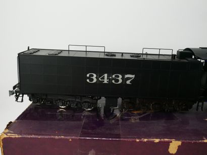 KTM (Japan) :
AT SF 3437
Metal locomotive...