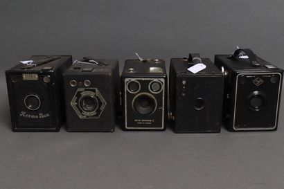 Set of five Box cameras :
- CORONET Fildia
-...