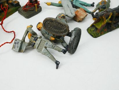ELASTOLIN (Germany) :
Set of 8 figures in...
