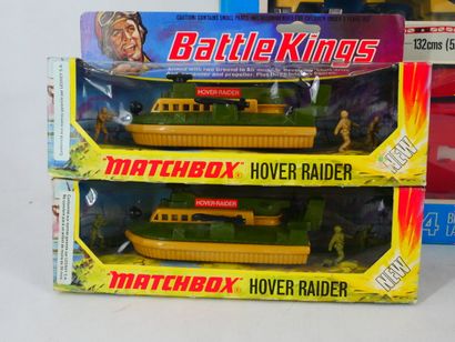 MATCHBOX : 
Ensemble de 14 véhicules militaires...