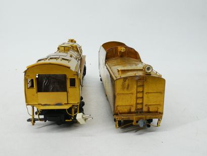 KTM (Japan):
Unpainted metal locomotive and...