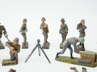 LINEOL (Germany) :
Ensemble de 19 figurines...