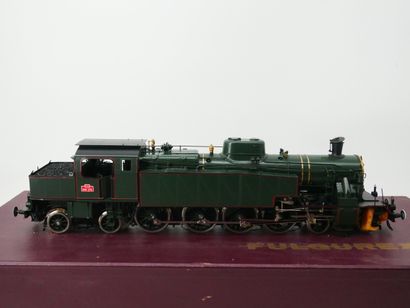 FULGUREX :
PLM 242 AT
Metal locomotive.
Electric...