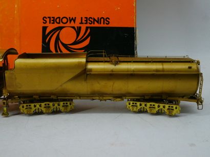 SAMHONG SA (Korea) :
CHESAPEAKE OHIO 4-8-2
Metal...