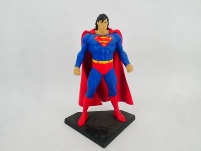 SUPERMAN 
Lot including:
- 1 bakelite alarm...