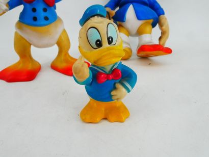 WALT DISNEY 
Lot including: 
- 1 Scrooge...
